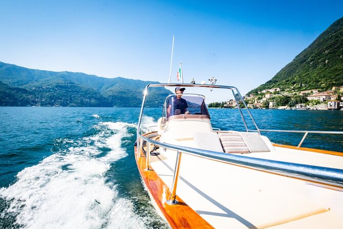 1H Private Cruise on a beautiful wooden speedboat on Lake Como - Comfort, drinks, and rules you should know ahead