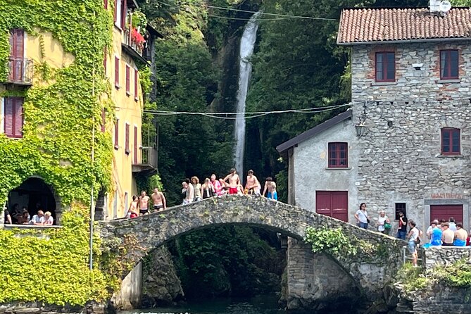 2-Hour Private Tour Sailing on Lake Como with Aperitif - Aperitif with Prosecco: where the break fits into the scenery