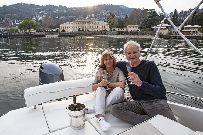2 Hours and 30 Minutes Private Tour Lake Como - Villa Fontanella and Villa Le Rose: Versace and Churchill from the water