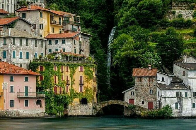 2 Hours Private Boat Tour Como - Cernobbio to Moltrasio, Carate Urio, and Laglio’s celebrity backdrop