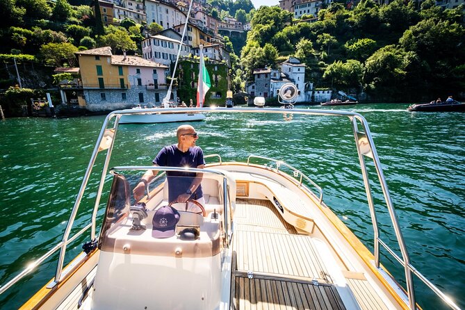 2H Private Cruise on a beautiful wooden speedboat on Lake Como - Starting at Sant’Agostino, right by Como Lago station