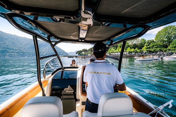 2H Private Cruise on Lake Como Tender yacht Invictus 9 pax - Como start: Lario bar pier, dam views, and Villa Olmo from the water