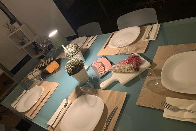 3 Hours Pizza and Tiramisù Workshop in Como - Eat Like a Dinner Guest in a Glass-Enclosed Room