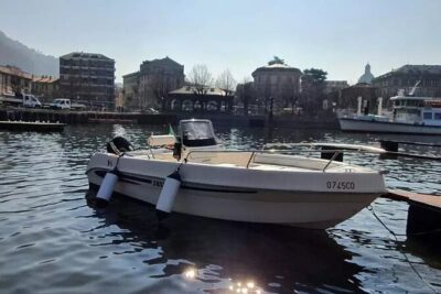 4 Hours Boat Rental Without License 40hp Engine on Lake Como - From Como to Cernobbio and the Villa d’Este / Villa Erba stretch
