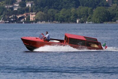 4 Hours Private Wooden Boat Tour stop Bellagio Varenna 6 pax - Leaving Como: Breakwater Views and the Villa Olmo Pass