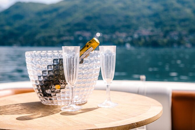 4H Private Cruise Bellagio Varenna Tender Yacht Invictus 6 Pax - Punta Spartivento, Varenna, and Menaggio: the lake split in action