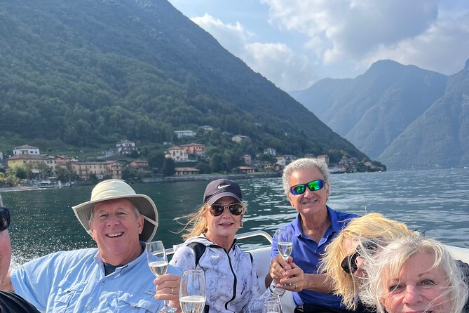 6 hour boat tour with captain on Lake Como - Meeting in Como and getting your bearings fast
