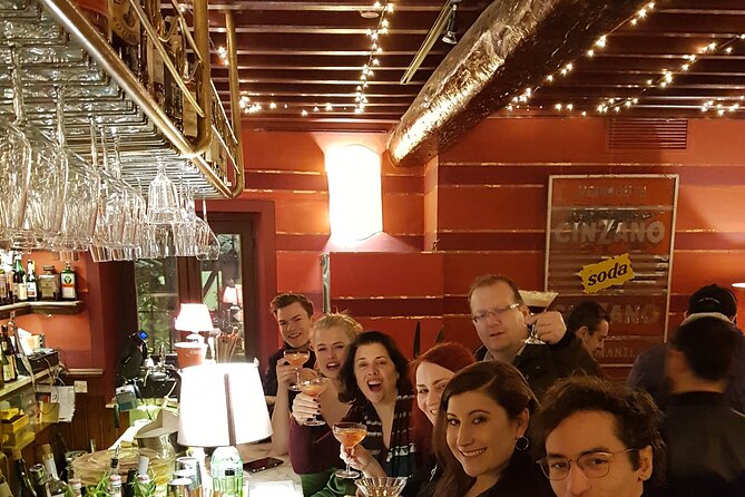 Bar Hopping in Milan - Naviglio Grande: finishing in the zone that feels like a night out