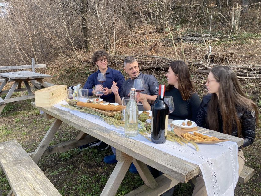 Bellagio: Exclusive picnic at the agrofarm with scenic view - Who this Bellagio farm picnic suits best
