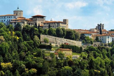 Bergamo, private tour from Milan - On Foot in Bergamo: how the guided walk does the heavy lifting