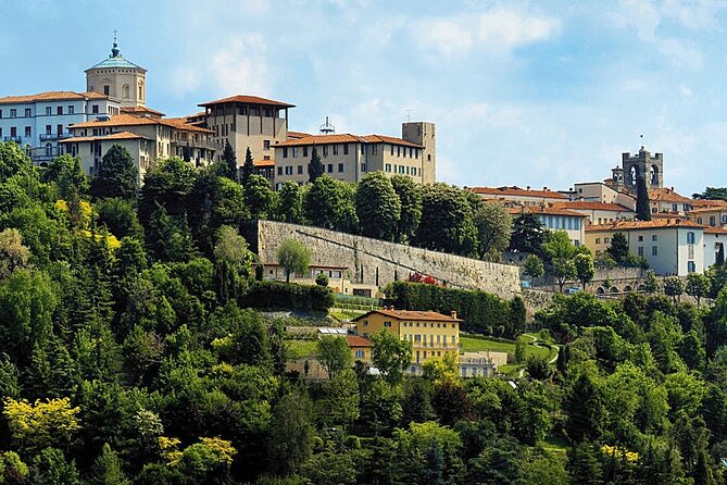 Bergamo, private tour from Milan - On Foot in Bergamo: how the guided walk does the heavy lifting