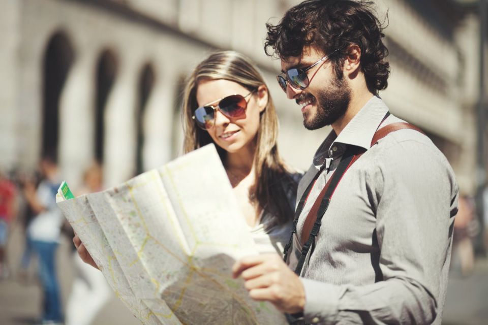 Bergamo: Private Walking Tour - Meeting at Mercato delle Scarpe: the 2.5-hour rhythm