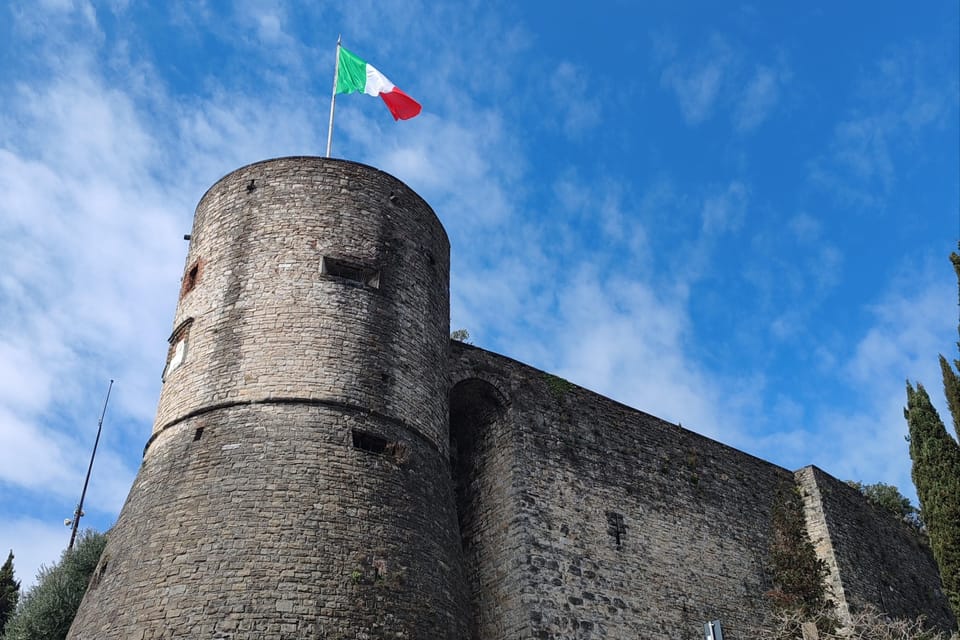 Bergamo: Upper Town Guided Tour with French-speaking Guide - Key things you’ll notice on this Bergamo guided walk