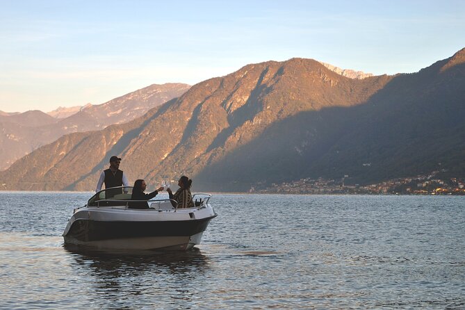 Boatparty Shared Tour on Lake Como–2 Hours of Villas, Wine & Swim - Key highlights at a glance