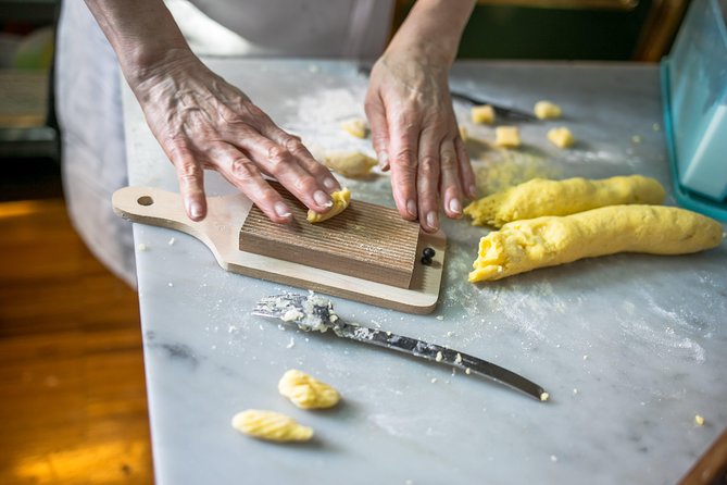 Cesarine: Pasta & Tiramisu Class at Local's Home in Milan - Key highlights you’ll care about