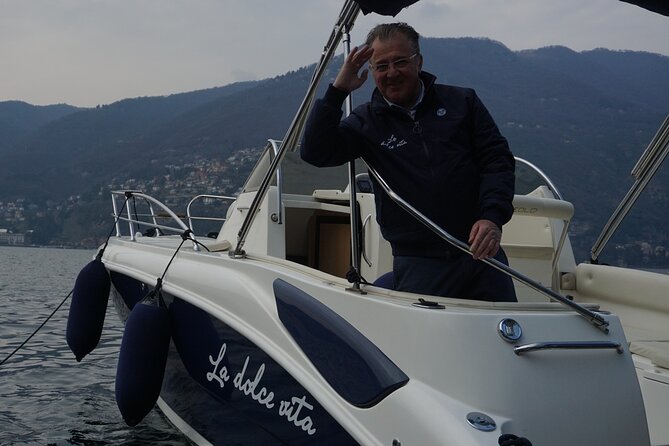 Classic boat tour on Lake Como - Private Classic Boat Comfort: WiFi, water, and on-deck WC