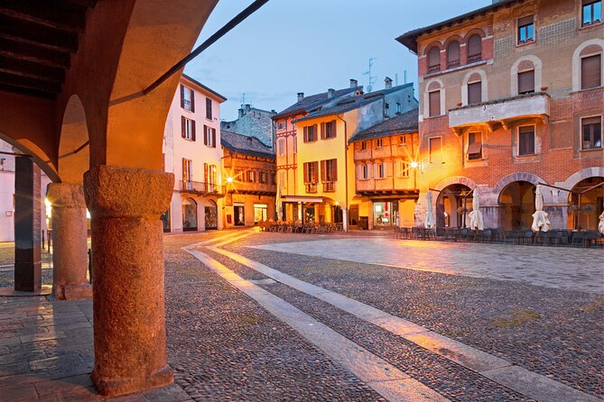 Como, Bellagio & Lugano Day Tour with Lake Cruise - Como Walking Stop: Piazza Volta, Piazza Cavour, and the 15th-Century Cathedral