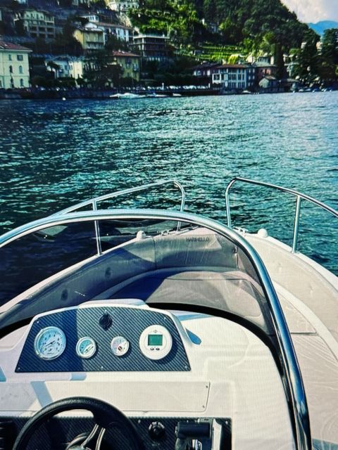 Como Lake: 1h boat rental without license and self-driving - Safety Briefing and Driving Instructions: How You Feel Confident Fast