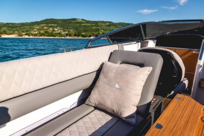 Como: Lake Como Private Boat Tour with Wine - Meeting in Como: where to start and how to avoid parking stress