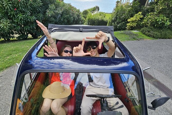 Como Lake: vintage car Fiat 500 Rental - Paper maps and a mobile ticket: navigation that feels calmer