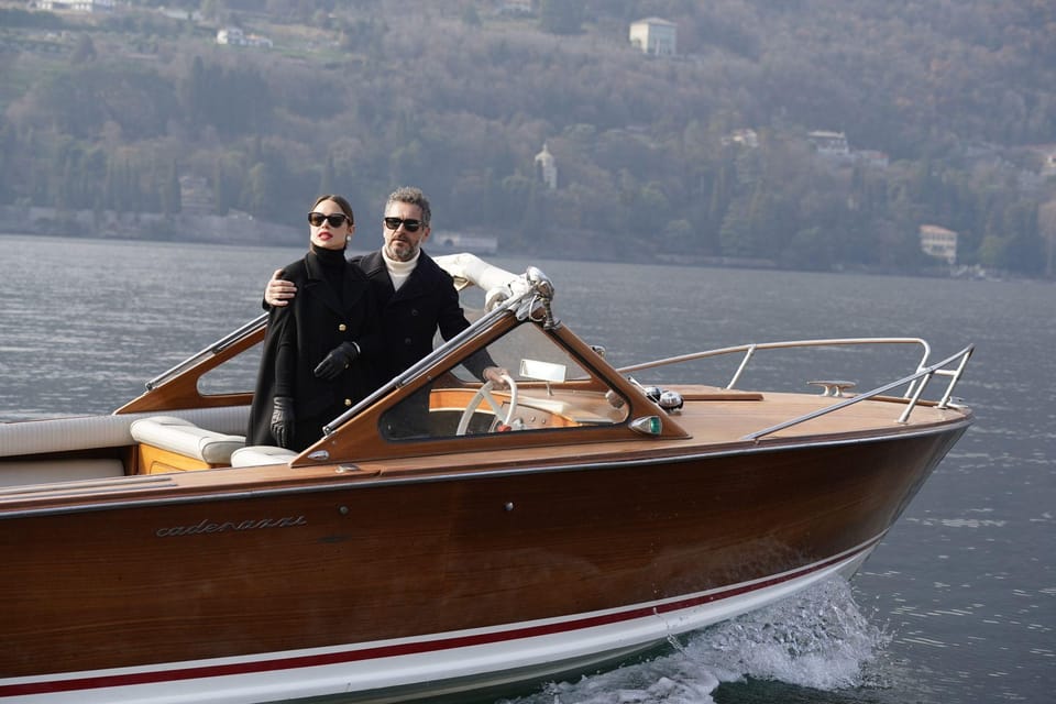 Como: Private Classic Wooden Boat Tour with Prosecco - The heart of the cruise: Como’s shore, then the villa run north