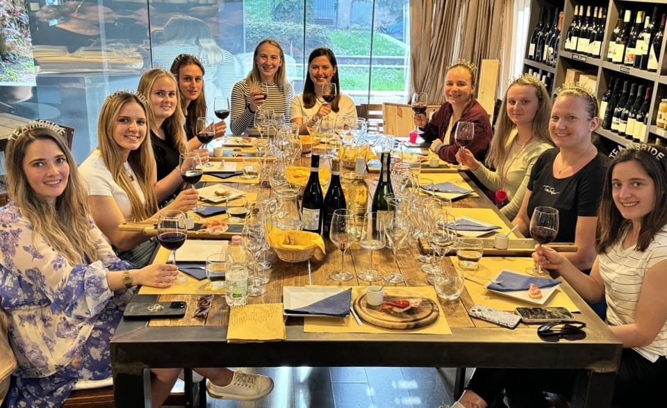 Como: Wine Tasting Experience with Cheese and Cold Cuts - The sommelier touch: learning wine without the awkward stuff