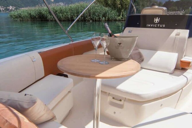 Dreamer tour(1 H) luxury boat aperitif onboard - Onboard vibe: paperwork, aperitif, and a driver who sets the tempo