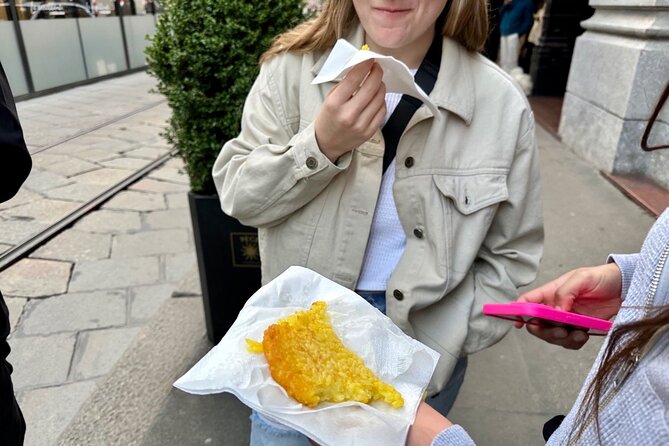 Eating Milan Street Food Tour with Guided Tasting and Sightseeing - Piazza Mercanti: Medieval Milan’s Old Heart