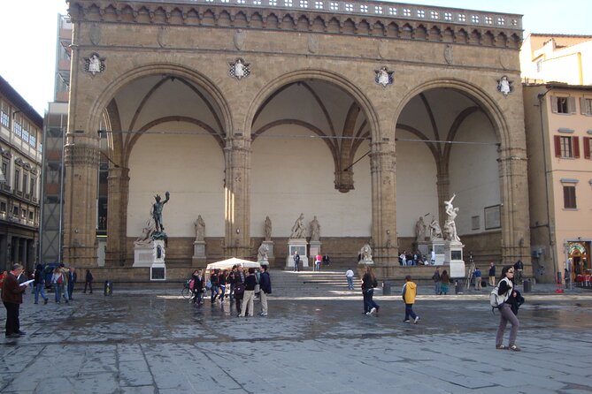 Florence Renaissance and Medieval: Day Trip from Milano by High-Speed Train - What the guides add (and why it shows up in reviews)