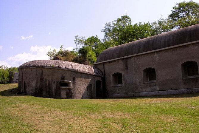 Forte Montecchio Nord Entrance Ticket - Inside the fort: Schneider guns, powder room, barracks, and underground tunnels