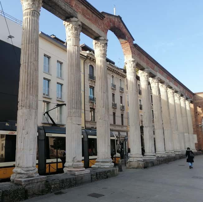 From Cannobio: Day Trip to Milan - Palazzo Reale and other monuments: why the guide’s route matters