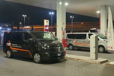 From Como to Milan hotels - Private Transfer - The meet-up flow: nameplate, luggage help, and real communication