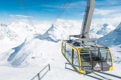 From Milan: Bernina Red Train & Lunch with Mountain Views - Lunch at Berghaus Diavolezza Lodge: Pizzoccheri with mountain-level views