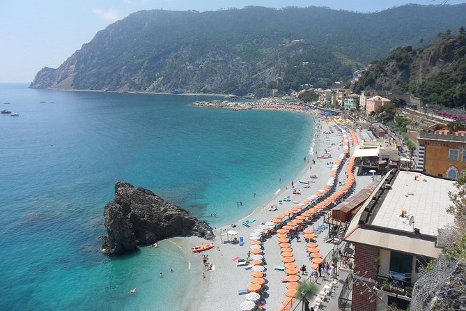 From Milan: Cinque Terre Guided Full-Day Trip With Cruise - On the coach out of Milan: how the guide experience really affects the day