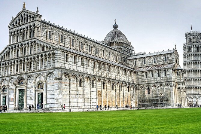 From Milan: Discover Florence & Pisa on an Exciting Full-Day Tour - Piazza del Duomo free time: where you’ll feel Florence most
