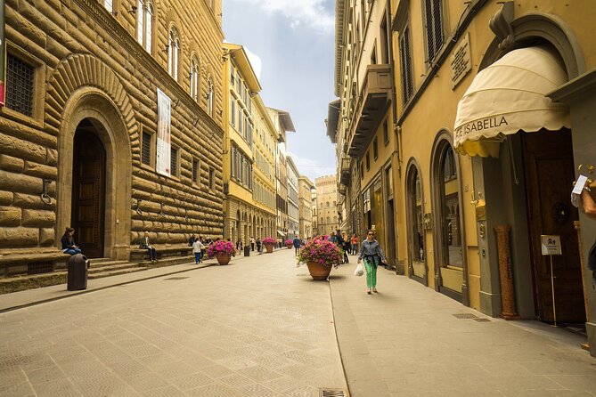 From Milan: Discover Florence & Pisa on an Exciting Full-Day Tour - Piazza della Signoria: Florence’s civic center in motion