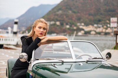 From Milan | Drive a vintage car on Lake Como - Como in an hour: Villa Olmo, the Voltiano temple, and a lake stroll