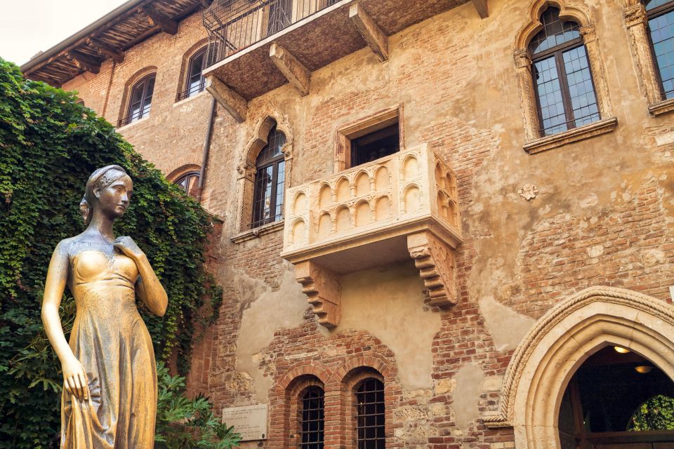 From Milan: Verona, Sirmione and Lake Garda with Boat Cruise - Getting out of Milan: the ride with Wi‑Fi and built-in guide time
