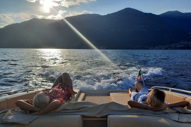 Grand Tour, 1h to 4h private luxury speedboat at Lake Como - Aperitivo on the water: drinks, snacks, and swim-friendly comfort