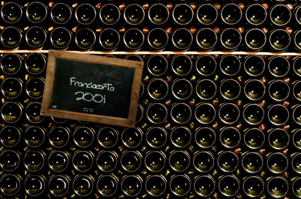 Half-Day Food and Wine Experience in Franciacorta - The tasting: two Franciacorta DOCG wines, guided
