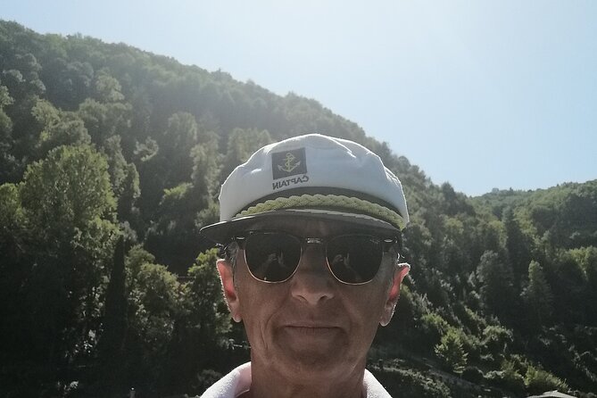 half day private boat tour on Lake Como - Lenno’s two stars: Villa la Cassinella and Villa Balbianello