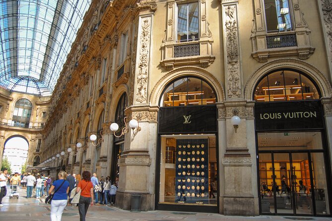 Highlights of Milano Private Walking Tour: Duomo, Castle & Gelato - Piazza Affari and the L.O.V.E sculpture: Milan’s finance vibe