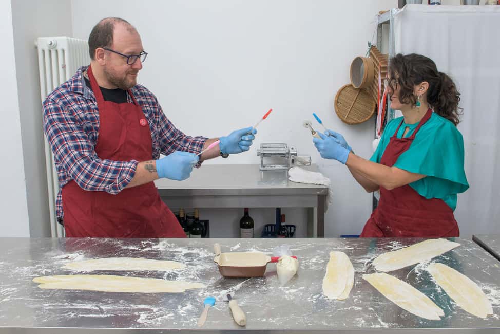 International aperitif + cooking class in Italian - How the Cooking Class Flows: Two 30-Minute Rounds