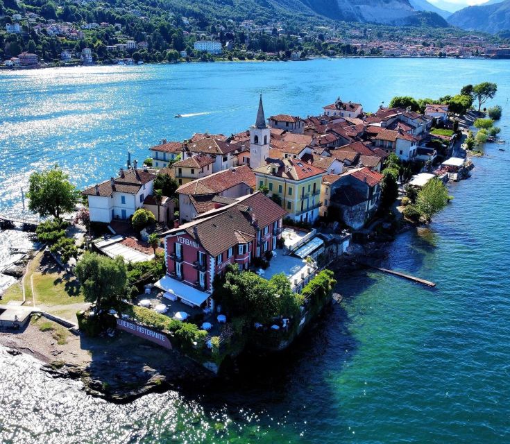 Isola Pescatori and Isola Bella Hop-On Hop-Off Boat Tour - Walking reality: what to wear and how to move efficiently