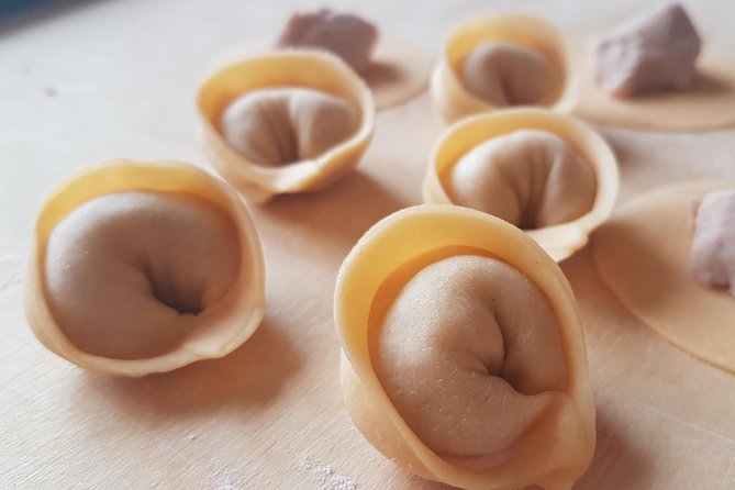 Italian Cocktail + Art of Making Pasta Cooking Class In Unique Milan Location - Sauces that show up on real Italian tables