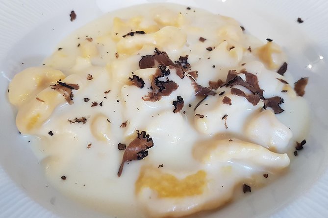 Italian Cocktail + Art of Making Pasta Cooking Class In Unique Milan Location - Drinks and ingredients: what’s included, and why it’s good value
