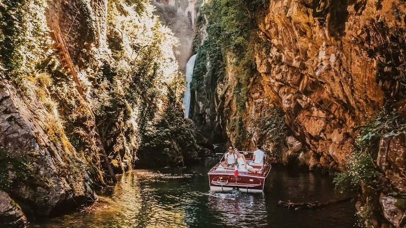 Lake Como: Classic Boat Private Tour - Should you book this Lake Como Classic Boat Private Tour?