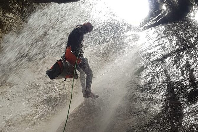 Level 1 Canyoning: Vione torrent with canyoning guide - How the guide changes the day for different abilities