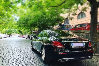 Luxury private Transfer from Milan center to Malpensa Airport - The ride itself: WiFi, comfort, and the feeling of safety