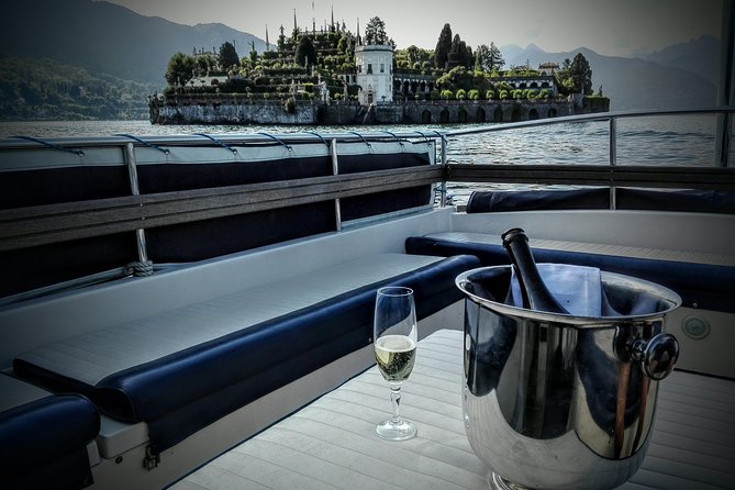 Micaela's exclusive private sunset cruise on lake Maggiore - The 1-hour flow: what happens once you’re on the water